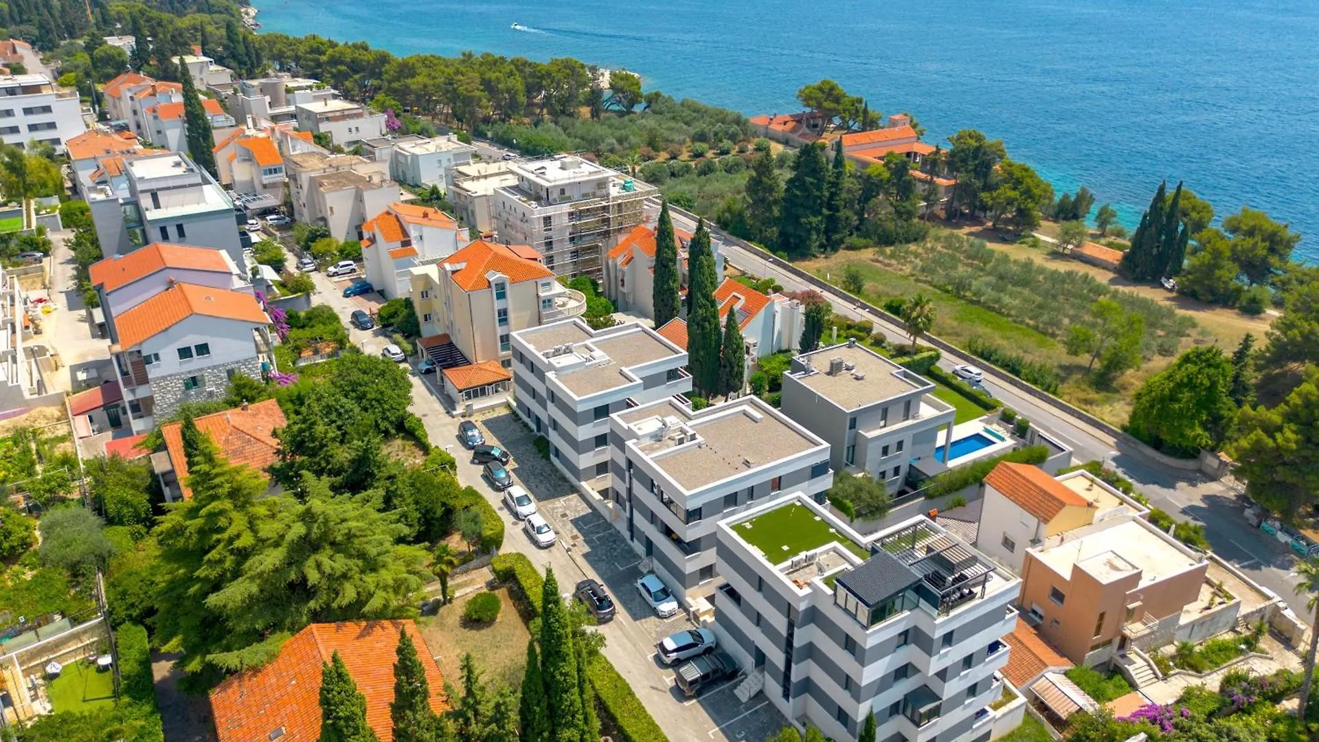 Stunning Kasuni Beach Apartments In Split