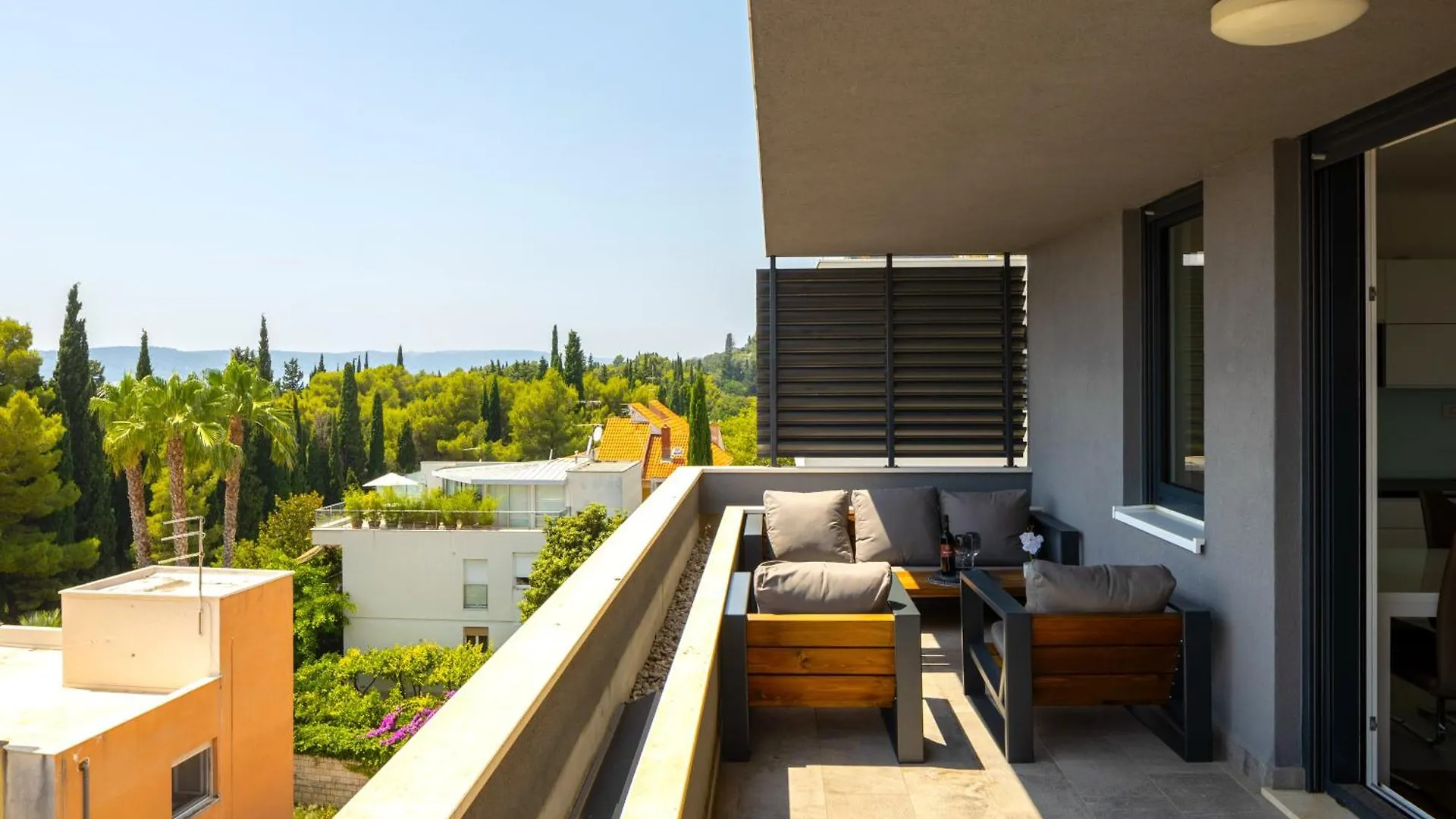 Stunning Kasuni Beach Apartments In Split Chorvatsko