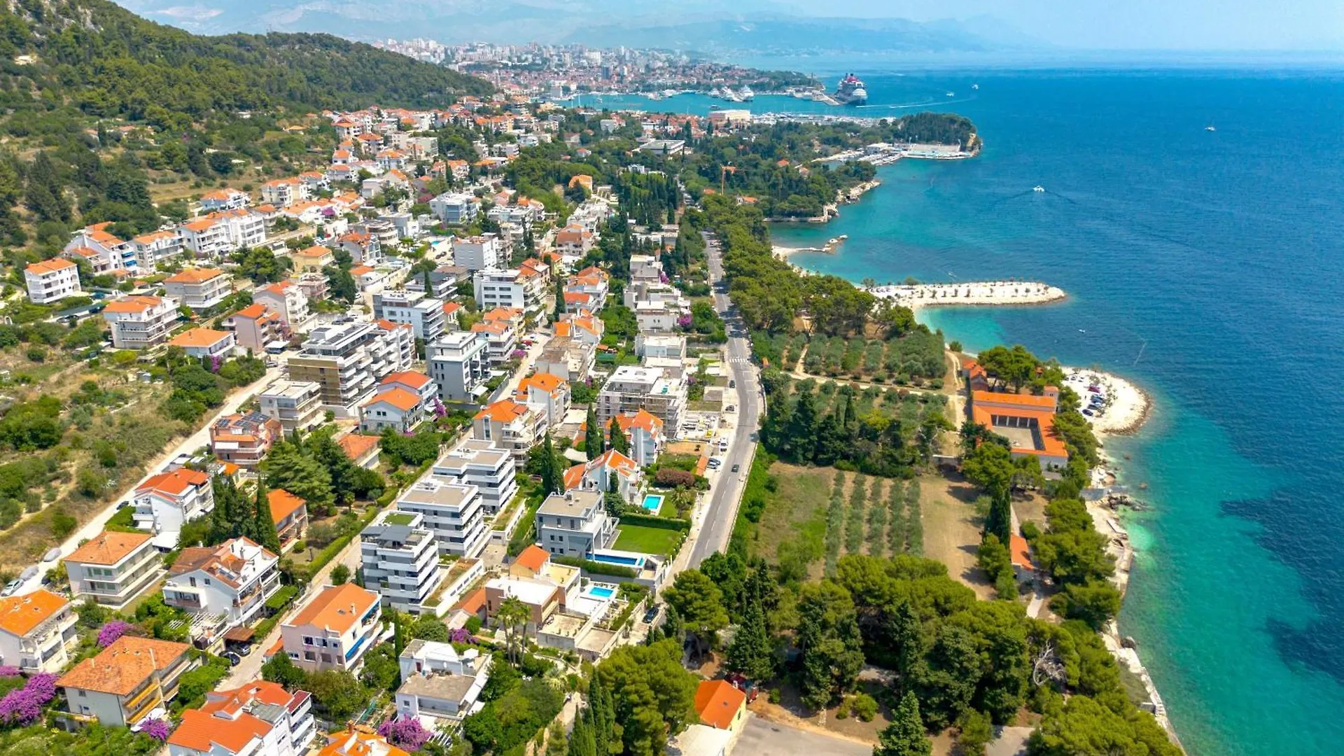 Stunning Kasuni Beach Apartments In Split