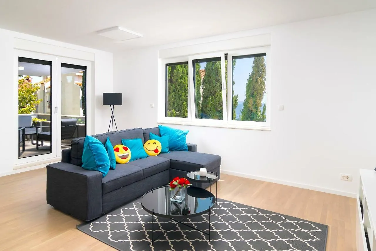 Stunning Kasuni Beach Apartments In Split