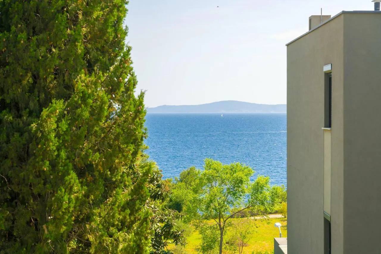 Stunning Kasuni Beach Apartments In Split