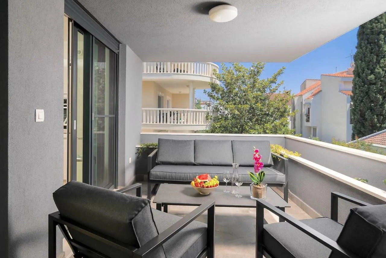 Stunning Kasuni Beach Apartments In Split
